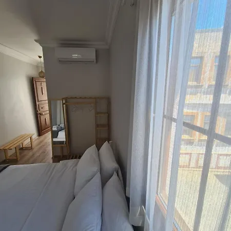 Lokal * Ayvalı